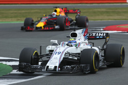 Felipe Massa, Williams FW40, Daniel Ricciardo, Red Bull Racing RB13
