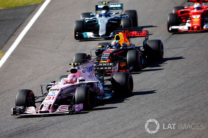 Esteban Ocon, Sahara Force India F1 VJM10, Daniel Ricciardo, Red Bull Racing RB13, Valtteri Bottas, 