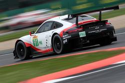 #91 Porsche Team Porsche 911 RSR: Richard Lietz, Frédéric Makowiecki
