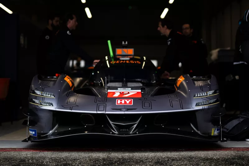 N° 17 Genesis Magma Racing Genesis GMR-001