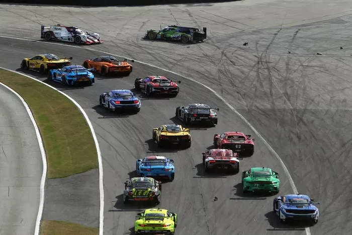 #11 TDS Racing ORECA LMP2 07: Tobi Lutke, Mathias Beche, David Heinemeier Hansson, Charles Milesi, #2 United Autosports USA ORECA LMP2 07: Phil Fayer, Ben Hanley, Hunter McElrea, Mikkel Jensen