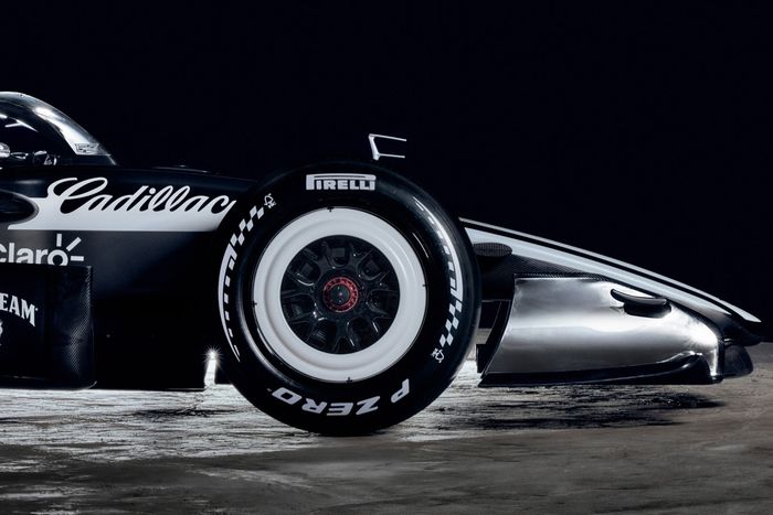 Кадиллак F1 в ливрее