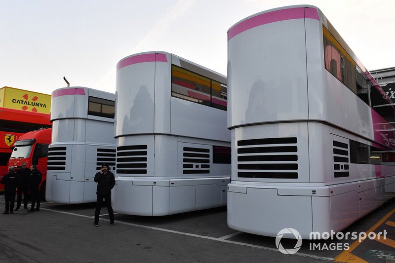 Vrachtwagens van SportPesa Racing Point F1 Team