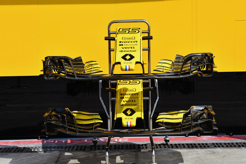 Renault Sport F1 Team RS 18 nose and front wings