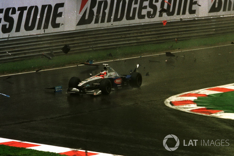 Shinji Nakano, Minardi M198 ve Giancarlo Fisichella, B198 kaza