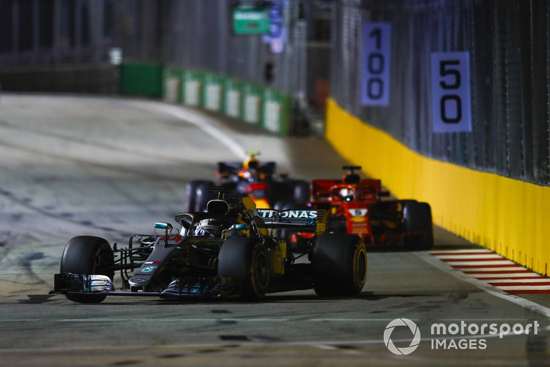 Lewis Hamilton, Mercedes AMG F1 W09 EQ Power+, Sebastian Vettel, Ferrari SF71H, Max Verstappen, Red Bull Racing RB14