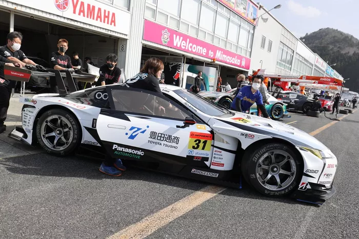#31 apr LC500h GT