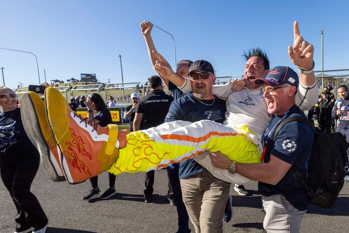 Ganadores #75 Sun Energy 1 Mercedes-AMG GT3: Kenny Habul