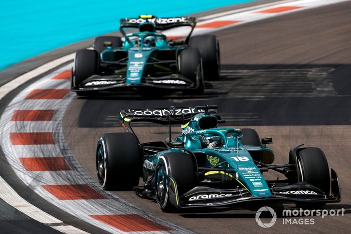 Lance Stroll, Aston Martin AMR22, Sebastian Vettel, Aston Martin AMR22