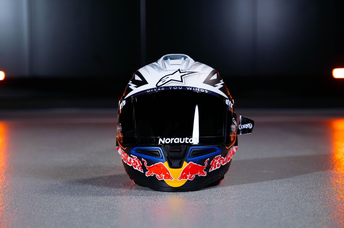 Pedro Acosta, Red Bull KTM Factory Racing, casco