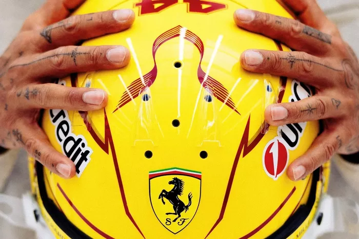 ルイス・ハミルトン（フェラーリ）のヘルメット  