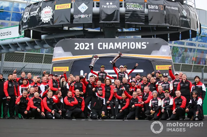 Sébastien Ogier, Julien Ingrassia, Toyota Gazoo Racing WRT Toyota Yaris WRC con el tem