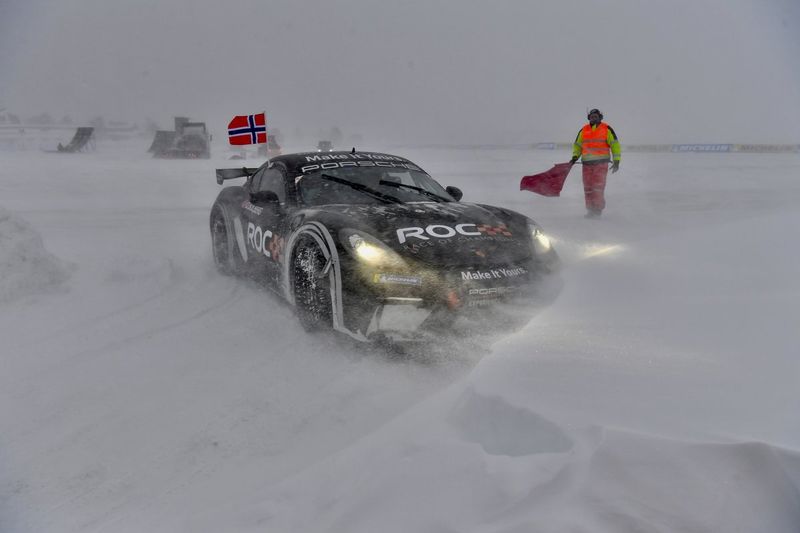 Oliver Solberg, Porsche 718 Cayman GT4 Clubsport