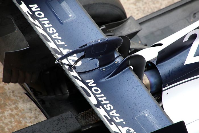 Detalle del alerón trasero del AlphaTauri AT02