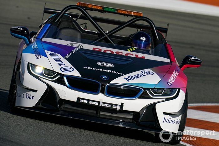 BMW i8 Safety car