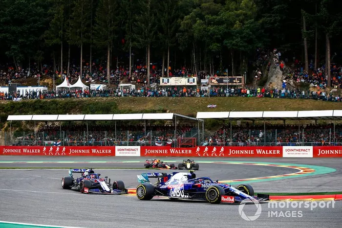 Pierre Gasly, Toro Rosso STR14, Daniil Kvyat, Toro Rosso STR14