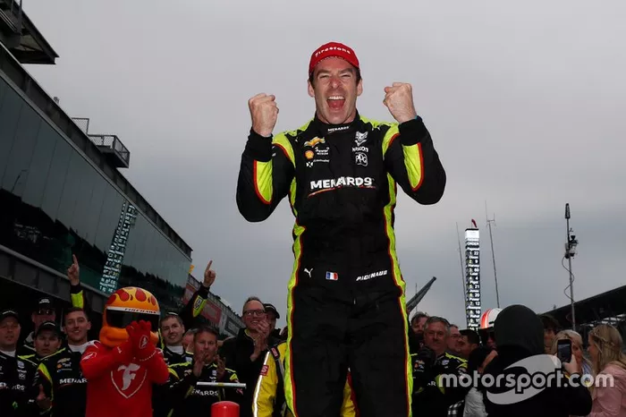 Ganador de la carrera Simon Pagenaud, Team Penske Chevrolet