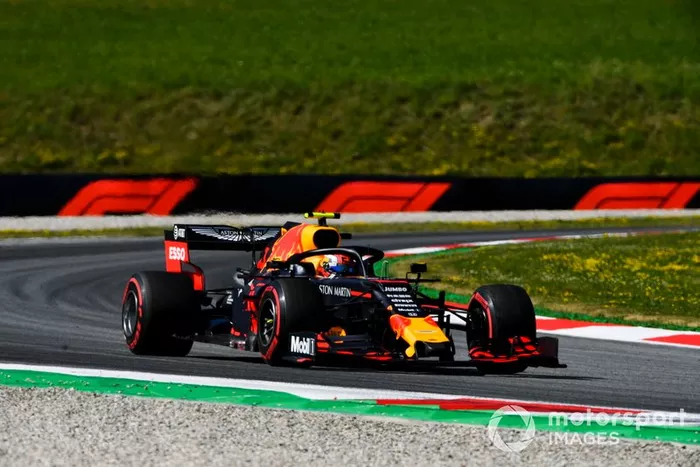 8: Pierre Gasly, Red Bull Racing RB15, 1'04.199