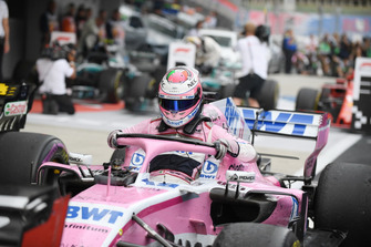 Sergio Perez, Racing Point Force India F1 Team dans le Parc Fermé