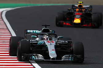Lewis Hamilton, Mercedes AMG F1 W09 EQ Power+ and Max Verstappen, Red Bull Racing RB14