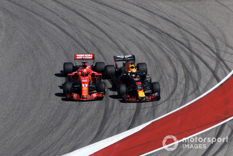 Sebastian Vettel, Ferrari SF71H and Daniel Ricciardo, Red Bull Racing RB14 clash on lap one