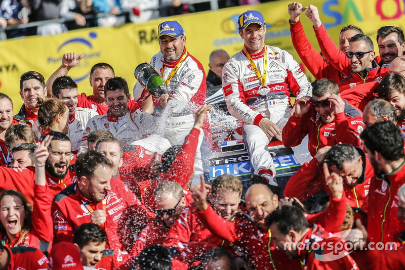 I vincitori Sébastien Loeb, Daniel Elena, Citroën World Rally Team Citroën C3 WRC con il team