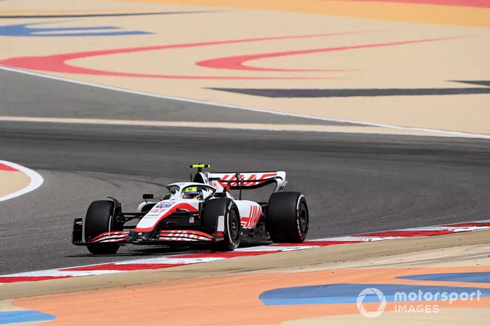 Mick Schumacher, Haas VF-22