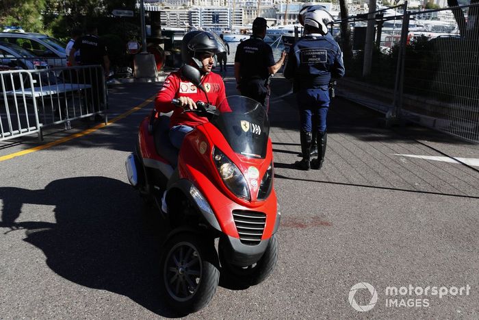 Carlos Sainz Jr., Ferrari