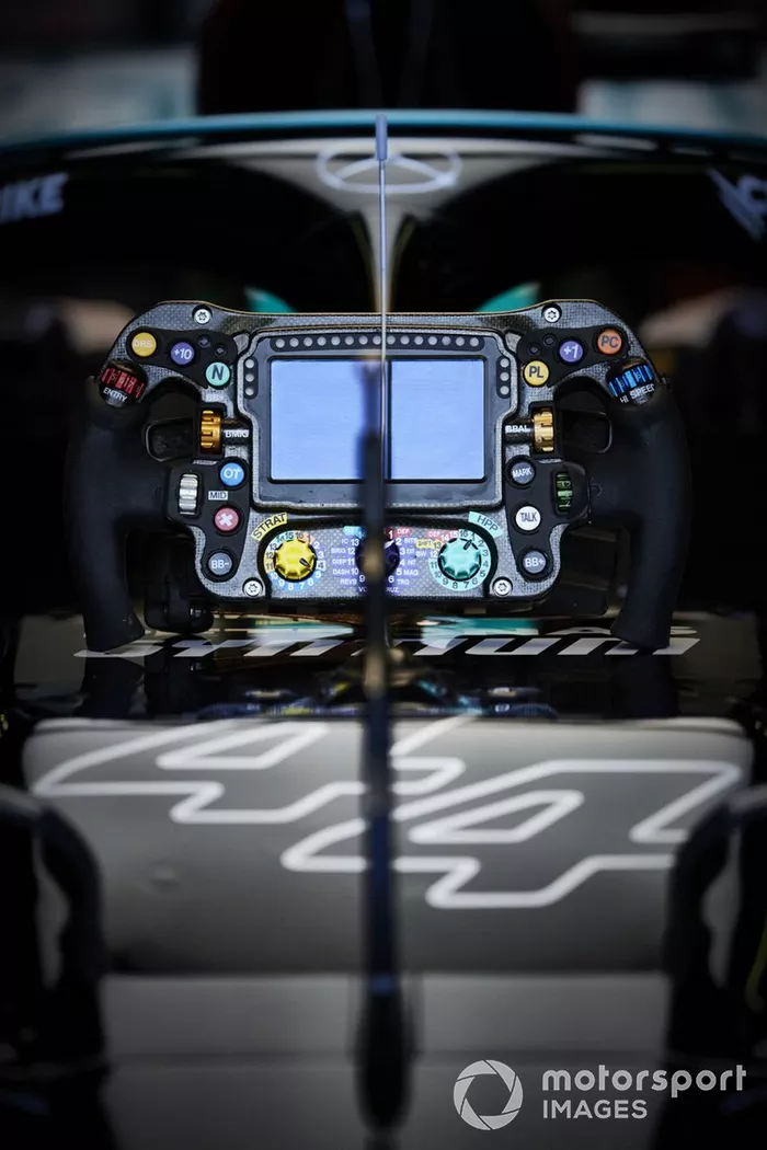 El volante del coche de Lewis Hamilton, Mercedes W12