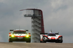 #2 Porsche Team Porsche 919 Hybrid: Timo Bernhard, Earl Bamber, Brendon Hartley, #91 Porsche Team Po