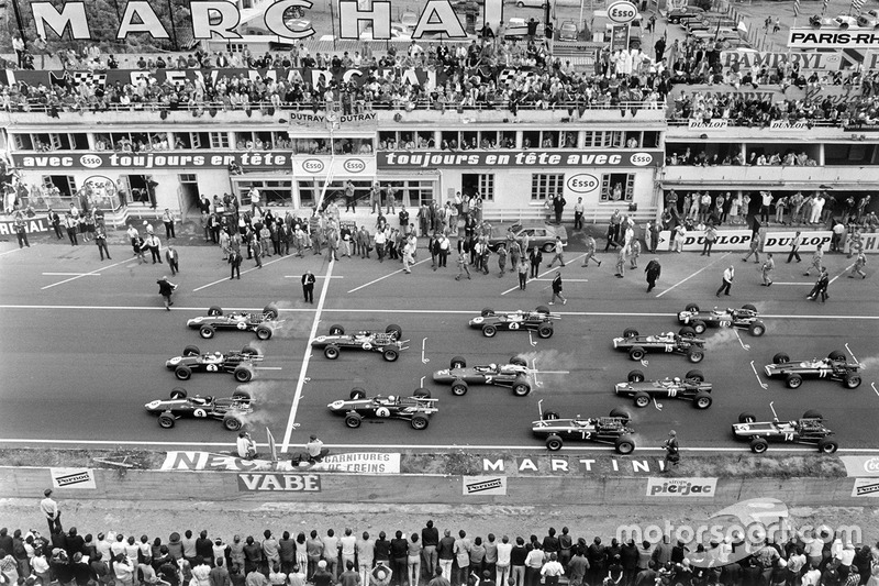 El inicio: Graham Hill, Team Lotus 49 Ford Cosworth, Jack Brabham, Brabham BT24 Repco, Dan Gurney, Eagle T1G-Weslake, Jim Clark, Team Lotus 49 Ford Cosworth, Bruce McLaren Eagle T1G-Weslake, Denny Hulme, Brabham BT24 Repco, Chris Amon, Ferrari 312, Jochen