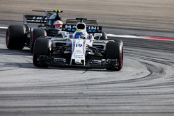 Felipe Massa, Williams FW40, Kevin Magnussen, Haas F1 Team VF-17