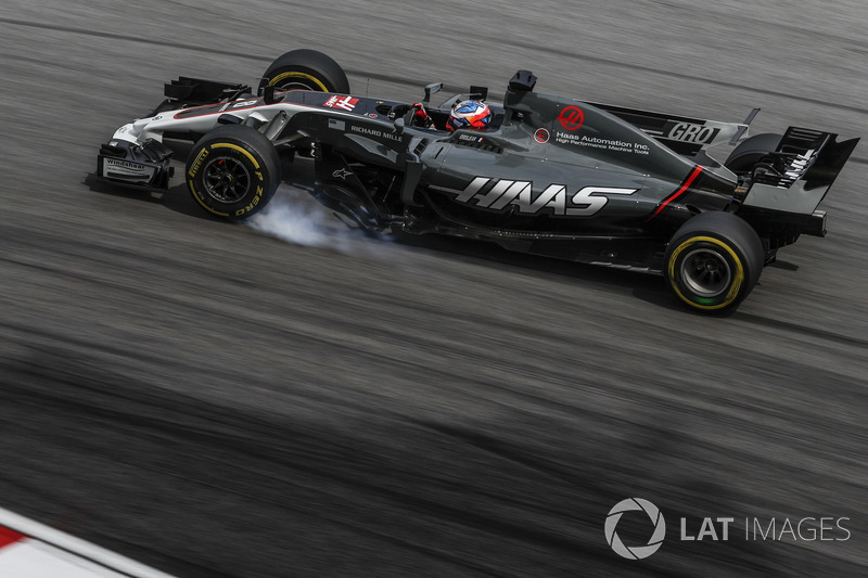 Romain Grosjean, Haas F1 Team VF-17 locks up