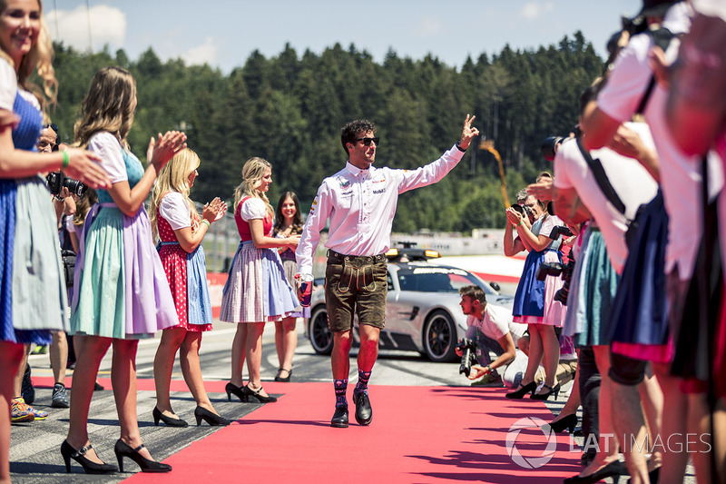 Daniel Ricciardo, Red Bull Racing on the drivers parade