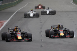 Daniel Ricciardo, Red Bull Racing RB14 Tag Heuer, Max Verstappen, Red Bull Racing RB14 Tag Heuer, Charles Leclerc, Sauber C37 Ferrari, Lance Stroll, Williams FW41 Mercedes