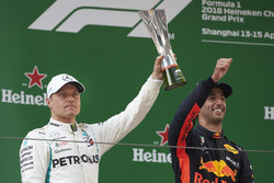 Переможець Даніель Ріккардо, Red Bull Racing, Валттері Боттас, Mercedes AMG F1