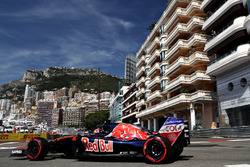 Даниил Квят, Scuderia Toro Rosso STR11