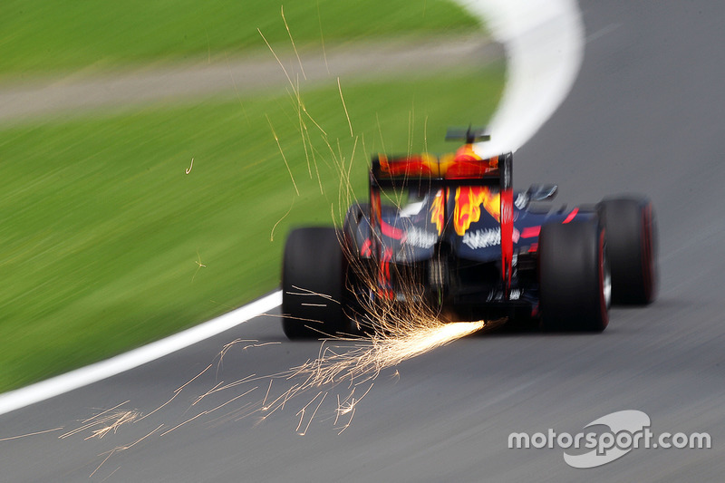 Red Bull Racing: 28 очков