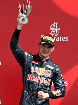 Макс Ферстаппен, Red Bull Racing RB12, святкує подіум