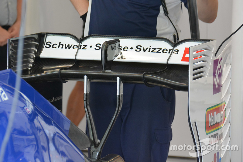 Sauber C35: Heckflügel, Detail