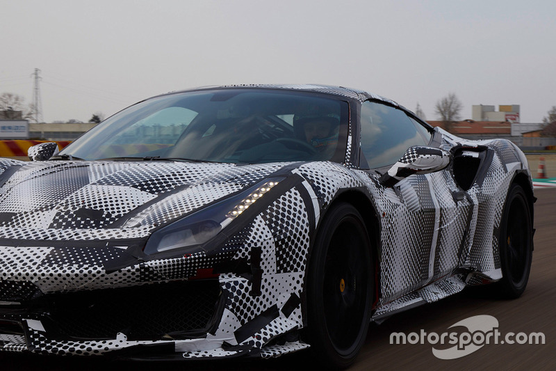 Valentino Rossi test de Ferrari 488 Pista