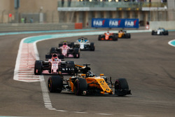 Ніко Хюлькенберг, Renault Sport F1 Team RS17, Естеюан Окон, Серхіо Перес, Sahara Force India F1 VJM1