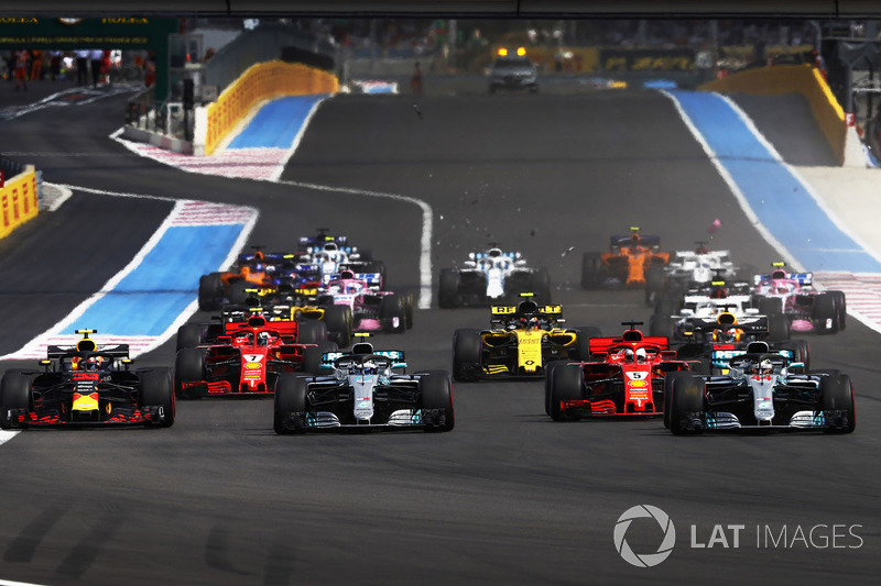 Льюис Хэмилтон и Валттери Боттас, Mercedes AMG F1 W09, Себастьян Феттель, Ferrari SF71H, и Макс Ферстаппен, Red Bull Racing RB14