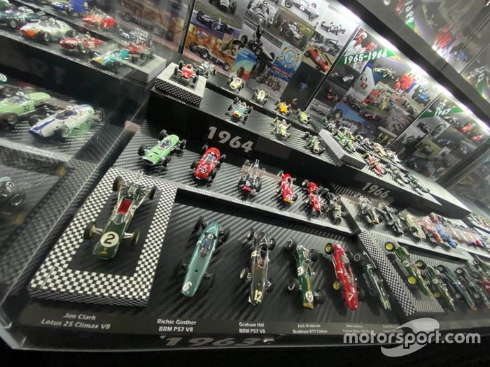 Colección de coches miniatura de F1