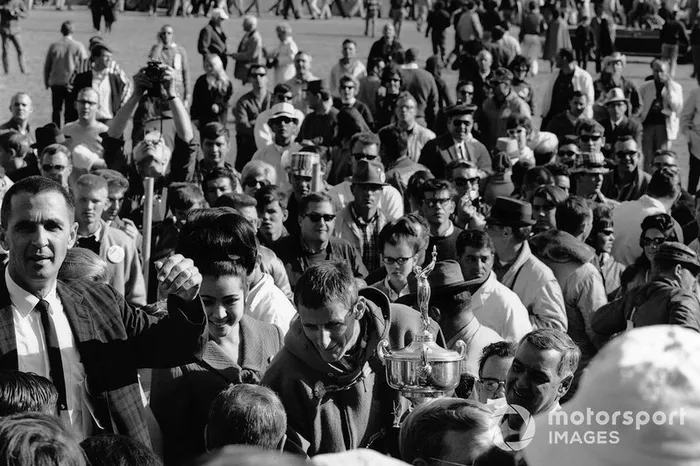 Ken Miles, ganador de las 24 Horas de Daytona de 1966, Lloyd Ruby,  Ford MK II