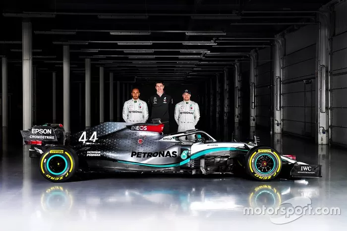 Valtteri Bottas, Lewis Hamilton, Mercedes AMG F1 W11, Toto Wolff, director de Mercedes AMG F1
