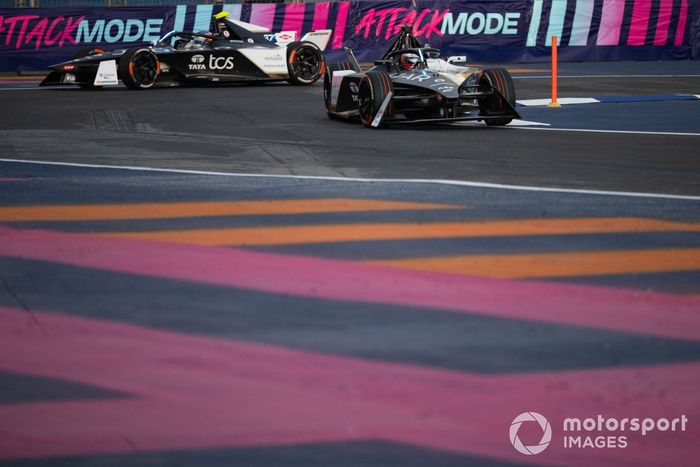 Mitch Evans, Jaguar Racing, Jaguar I-TYPE 6, Nick Cassidy, Jaguar TCS Racing, Jaguar I-TYPE 6 