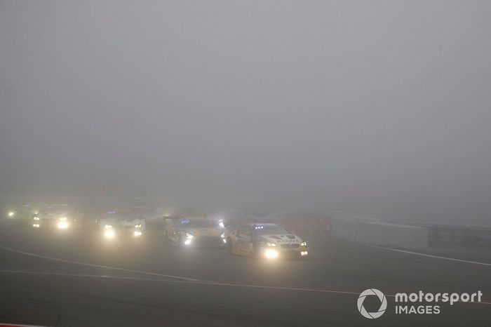 #1 ROWE Racing BMW M6 GT3: Nick Catsburg, John Edwards, Philipp Eng, Nick Yelloly lideran en la resalida