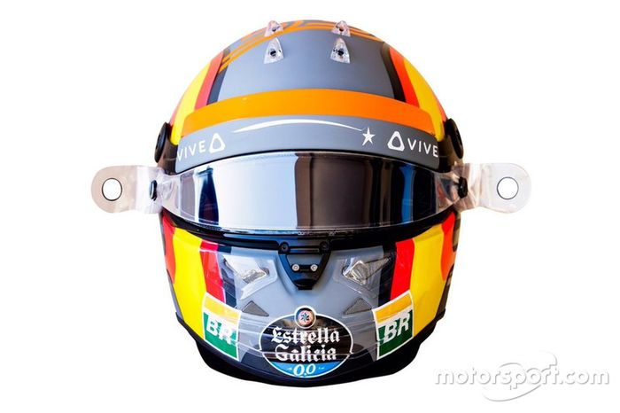 2018: el casco de Carlos Sainz en su debut con McLaren F1 en los test