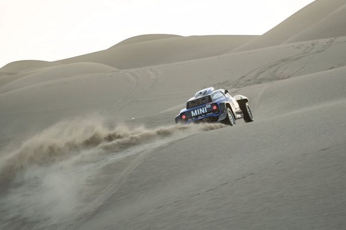 #300 X-Raid Mini JCW Team: Carlos Sainz, Lucas Cruz